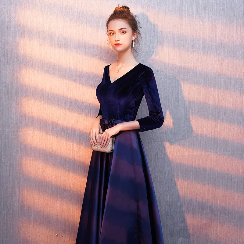 

CR452 v- Robe De Soiree