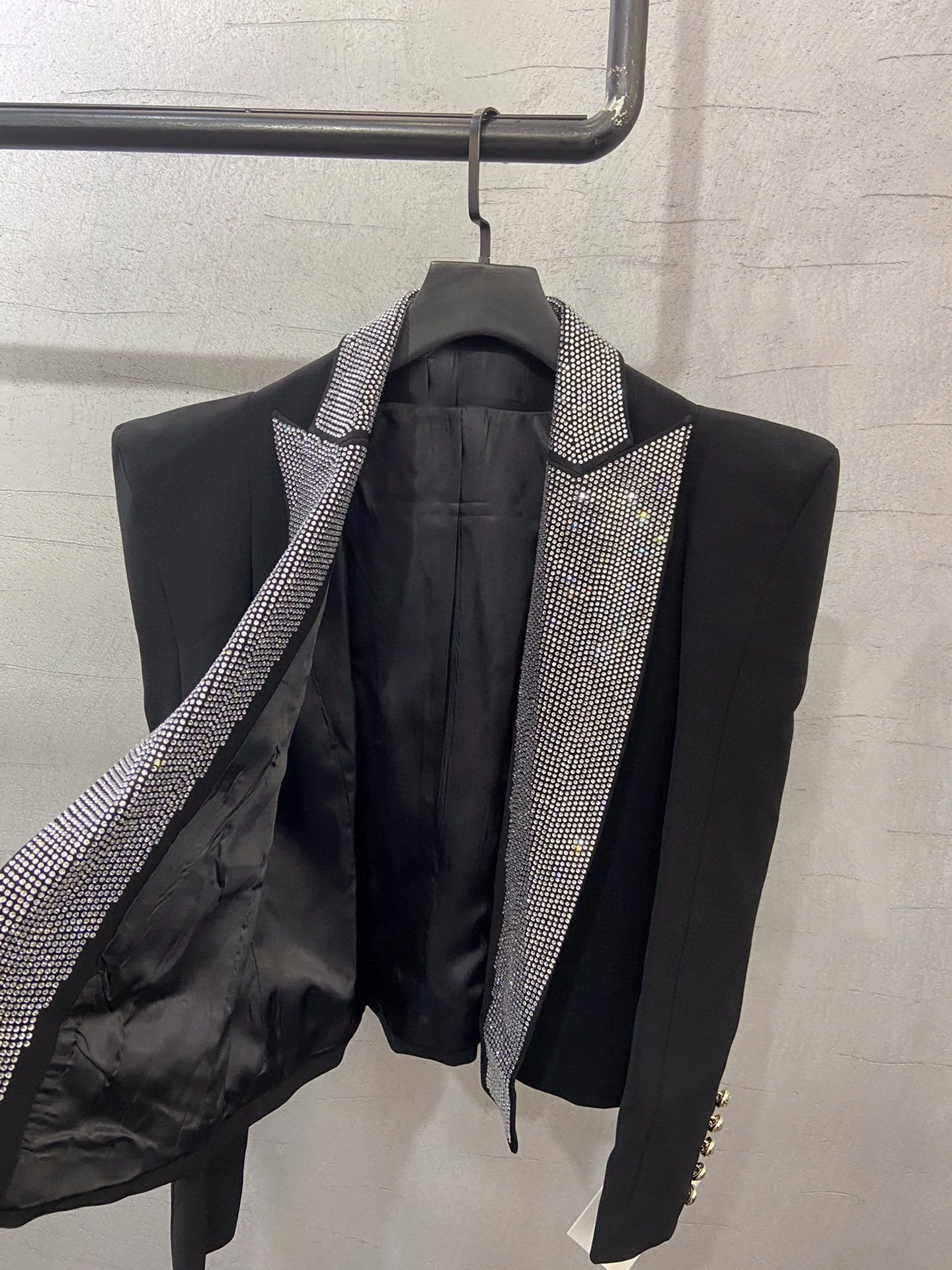 

2021 Spring Luxury Fashion New Women Diamonds Shoulder Pads Black Blazer Ladies Chic Outerwear Coat Overcoat Ddxgz2 3.03