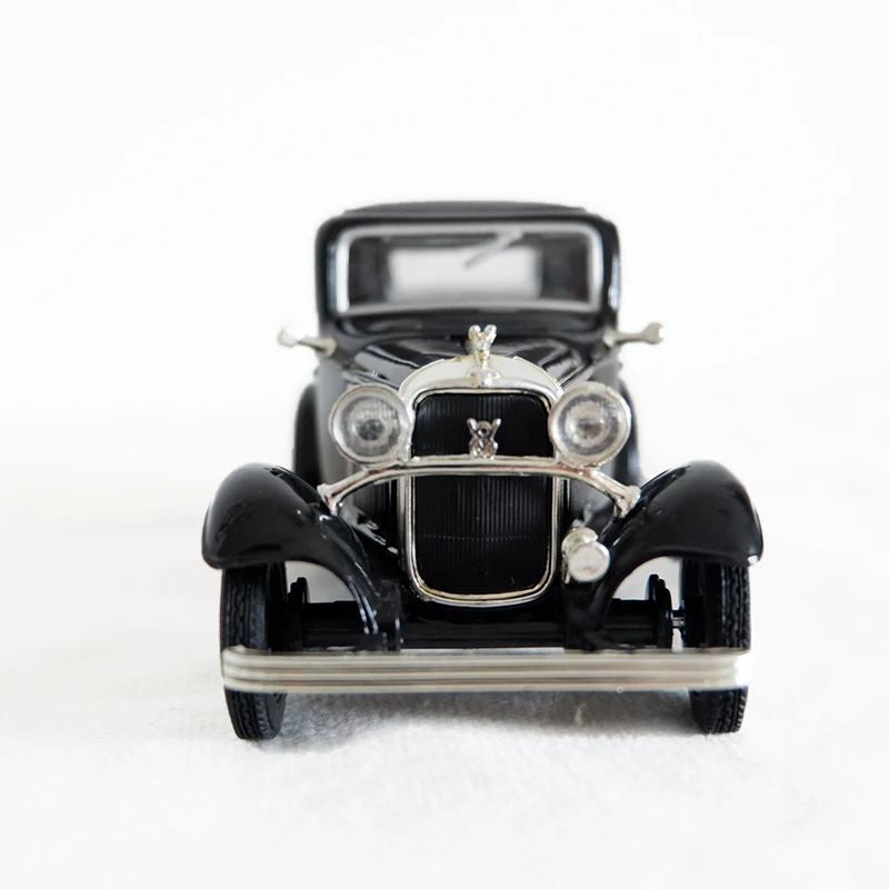 Модель старинная из металлического сплава в стиле ретро Классическая модель