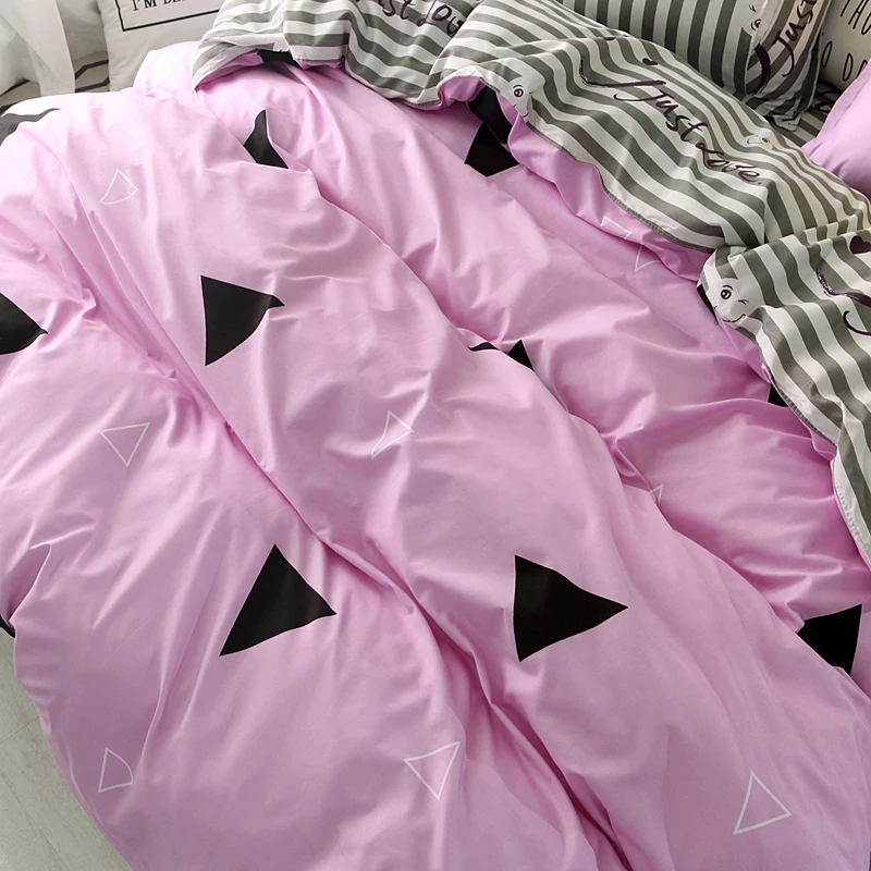 Комплект постельного белья с геометрическим рисунком односпальный в розовую и