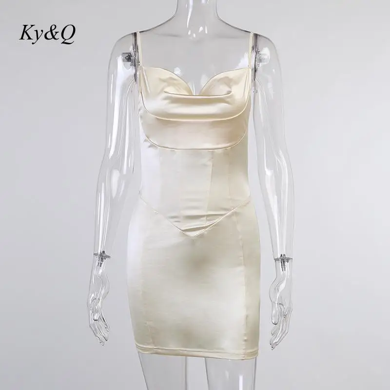 Атласное мини-платье цвета шампанского на бретелях для ночного клуба вечерние