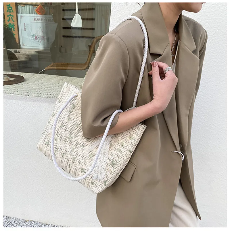 

Сумка на плечо женская Соломенная, модная повседневная кружевная маленькая тканая саквояж с цветами, вместительная сумочка для покупок, ве...