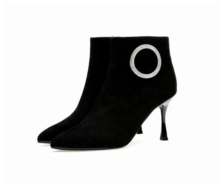 Стразы ботинки на высоком каблуке с острым носком женские зимние