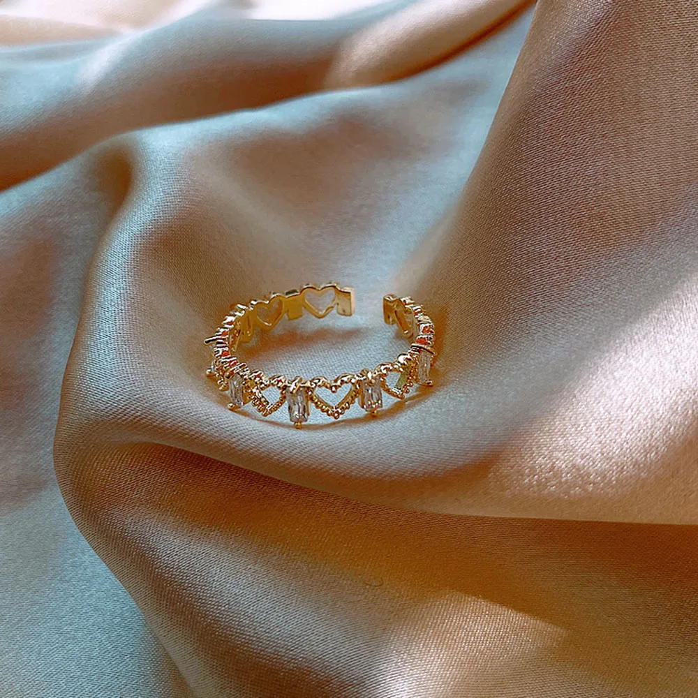 

2021 South Korea's New Hollow Heart-shaped Gold Opening Ring Exquisite Fashion Simple Index Finger Ring Women's Banquet Jewelry