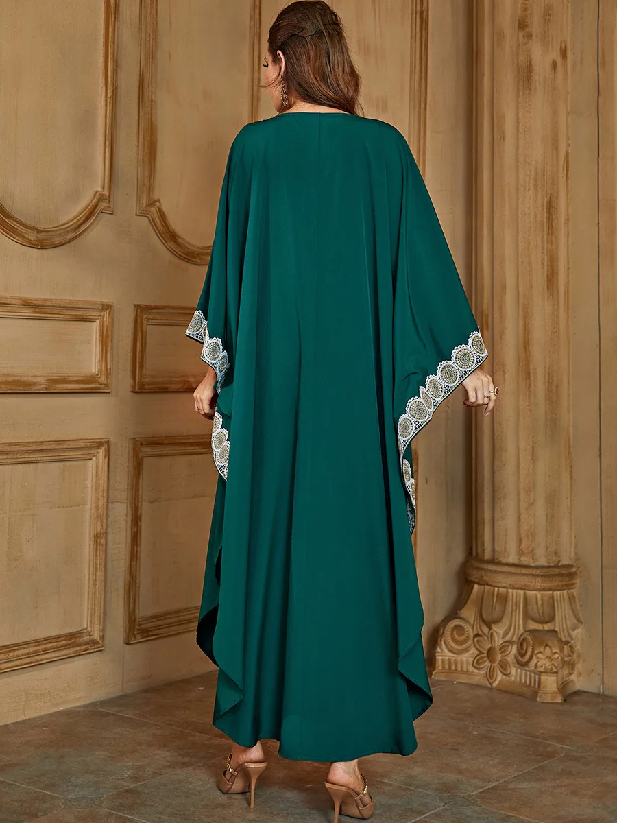 Muslim Fashion Plus Size Women's Comfortable Dark Green Embroidered Bat Long Sleeve Lace Dress Abaya Turkey Robe Dress Kaftan