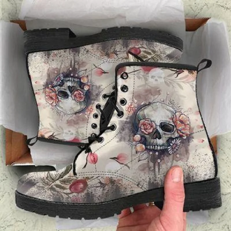 

Martin Boots Autumn Winter 2021 British fashion work boots Skull and floral print high top boots ladies plus size