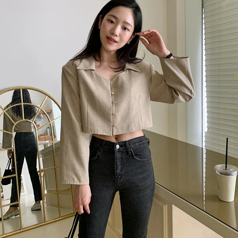 

Chic lapel retro single-breasted short Women's clothing2022 spring and autumn new joker niche temperament long-sleeved shirt
