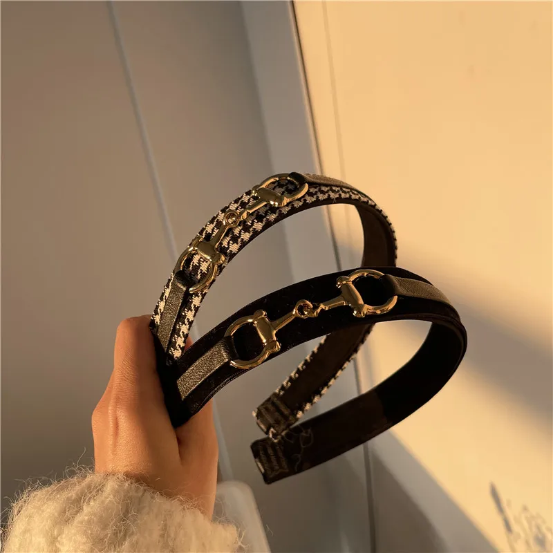 АОМУ Корея Ретро Металлическая Пряжка Черно-белая Бархатная Клетчатая Заколка на Ободке для Девочки Аксессуары для Волос с Темпераментом.