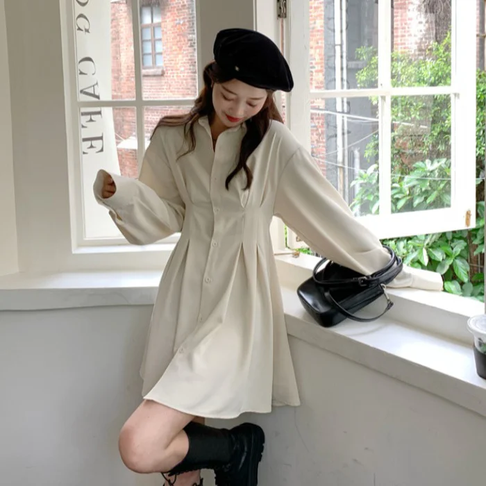 

Женское вечернее платье средней длины, с длинным рукавом