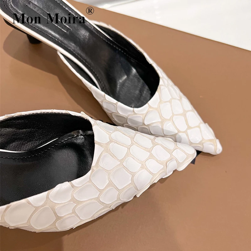 Женские туфли-лодочки MONMOIRA разноцветные с рыбьей текстурой и заостренным носком