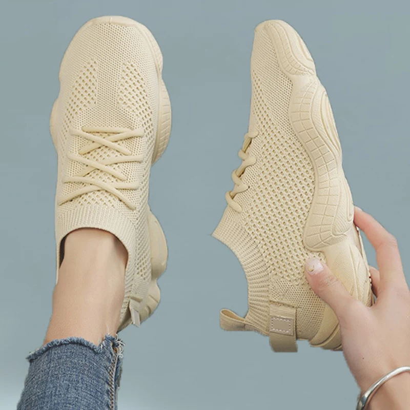 Женские сетчатые кроссовки на вулканизированной подошве белые дышащие уличные