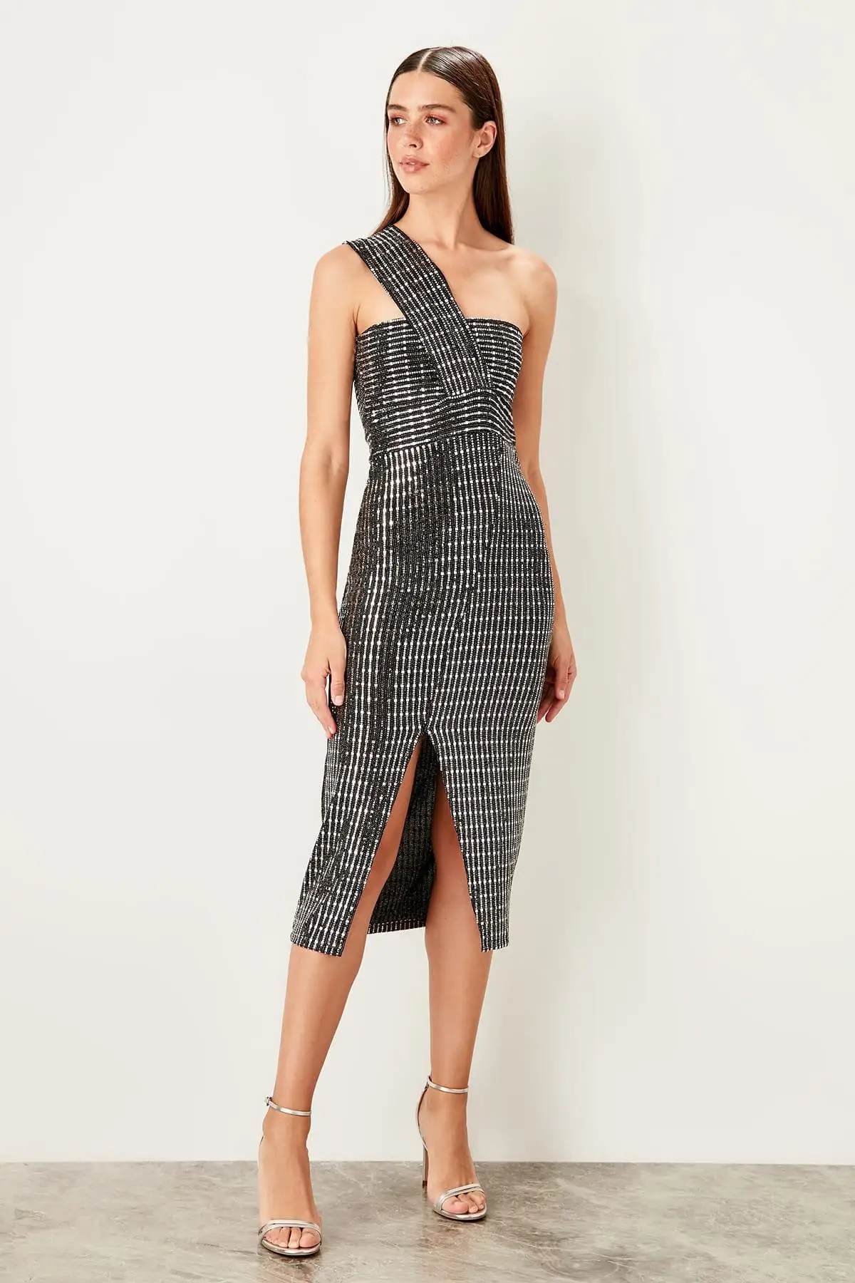 Trendyol черное платье на одно плечо TPRSS19SE0119 | Женская одежда