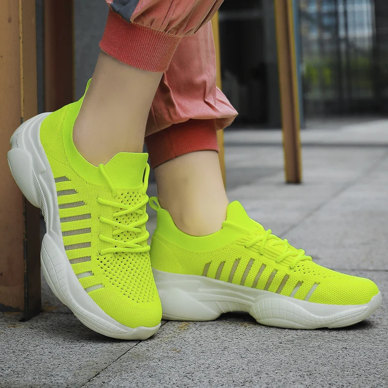 

New Breathable Flying Woven Running Shoes Women Shoes Non-slip Lace-up Sneakers Outdoor Sport Shoes Zapatillas Hombre Deportiva
