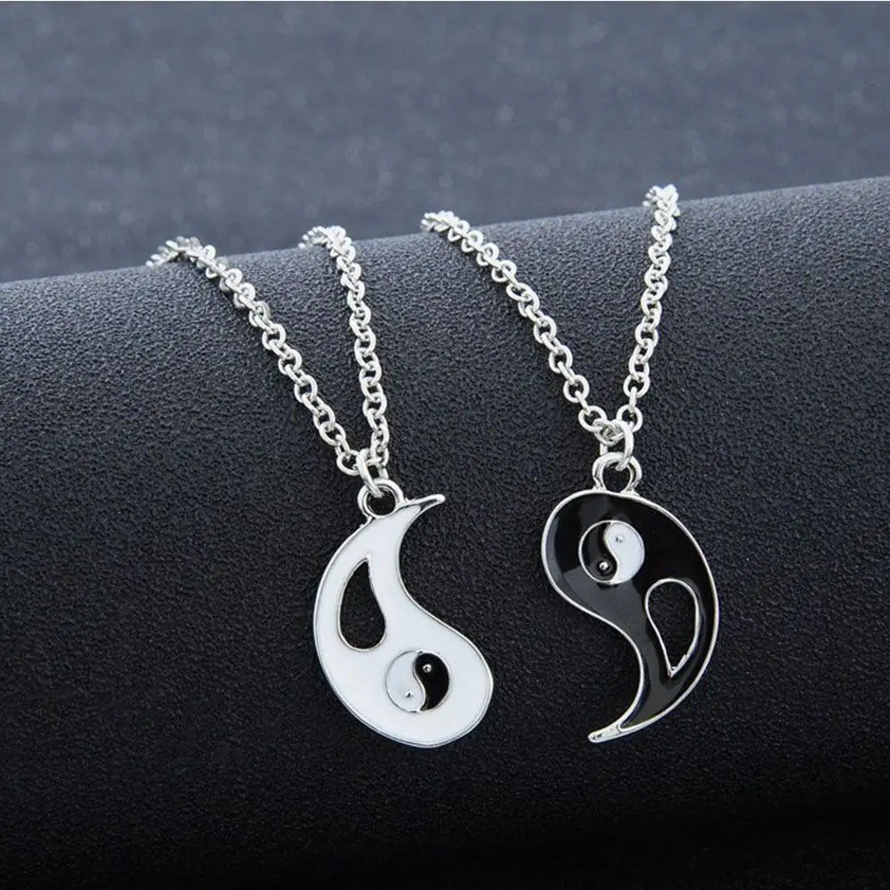

2Pcs/set Couple Necklaces Chinese Tai Chi Gossip Banish Bad Luck Charm Pendant ChainNecklace Jewelry Lovers Valentine's Gift