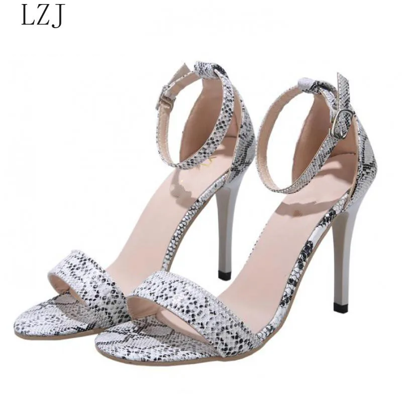 Новые летние классические пикантные женские свадебные туфли босоножки на