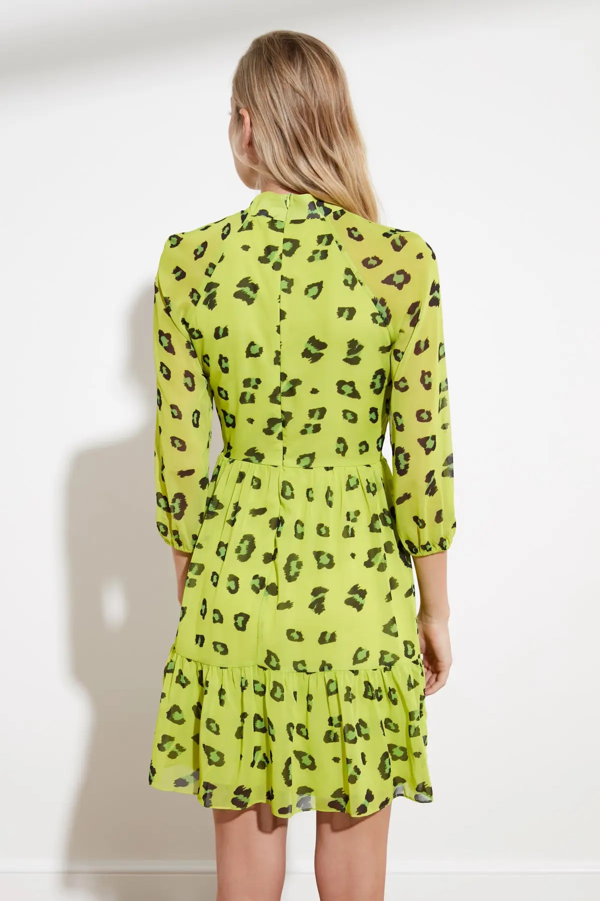 

Trendyol Upright Collar Dress TWOSS21EL0455