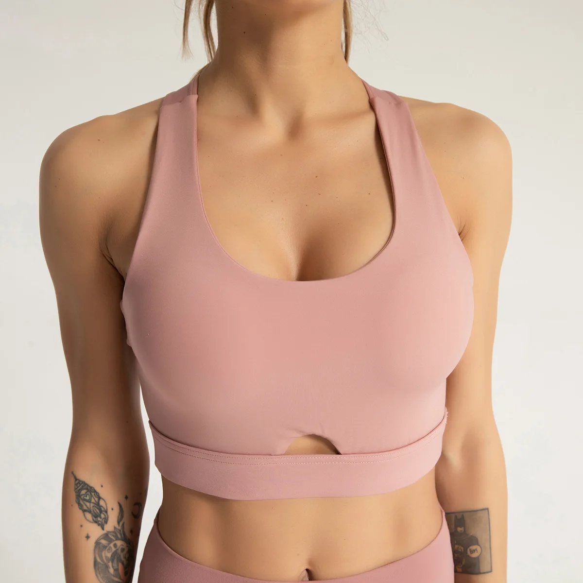 Спортивный бюстгальтер с полосками сзади ударопрочный спортивный жилет