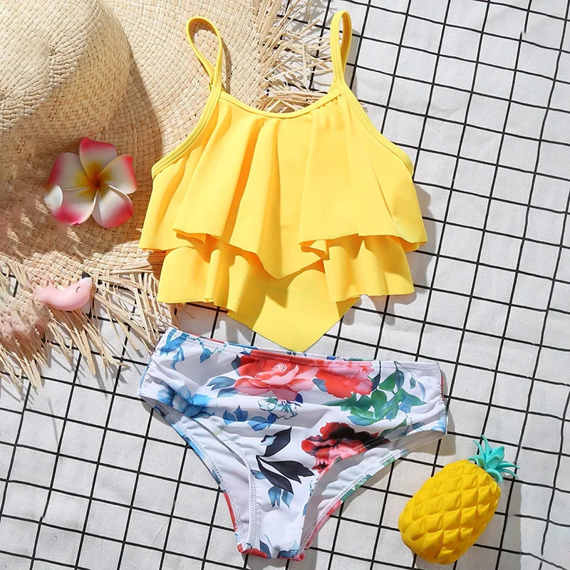

Купальник с оборками на подоле для девочек, детский купальник из двух частей с тропическим цветочным принтом, комплект бикини с высокой тал...