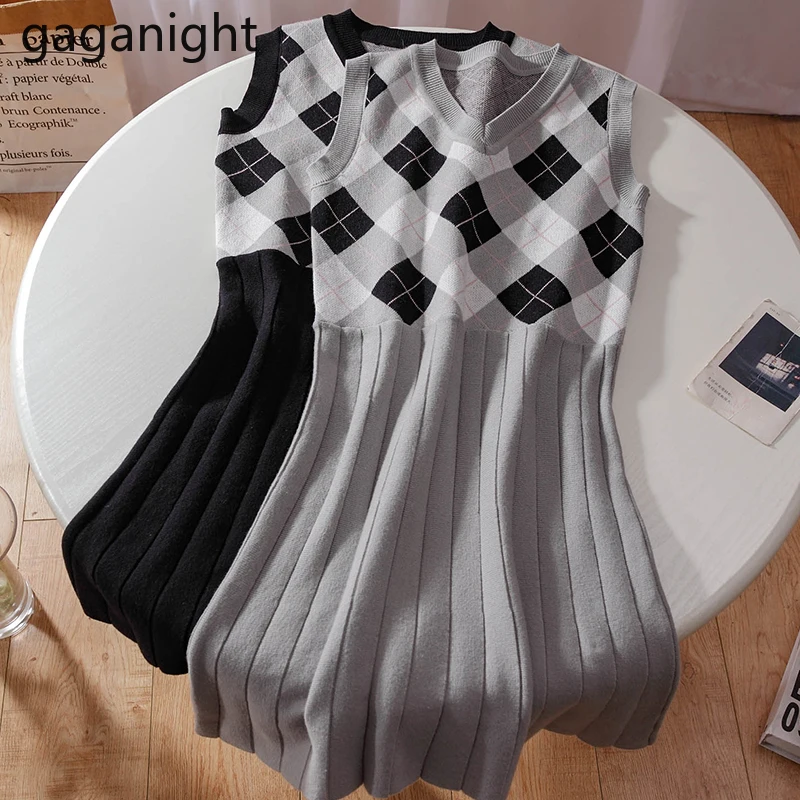 

Gaganight Women Retro Rhombus Waist Waistcoat Dress Female 2021 Autumn College Style French A-line Sleeveless Knit Short Dress
