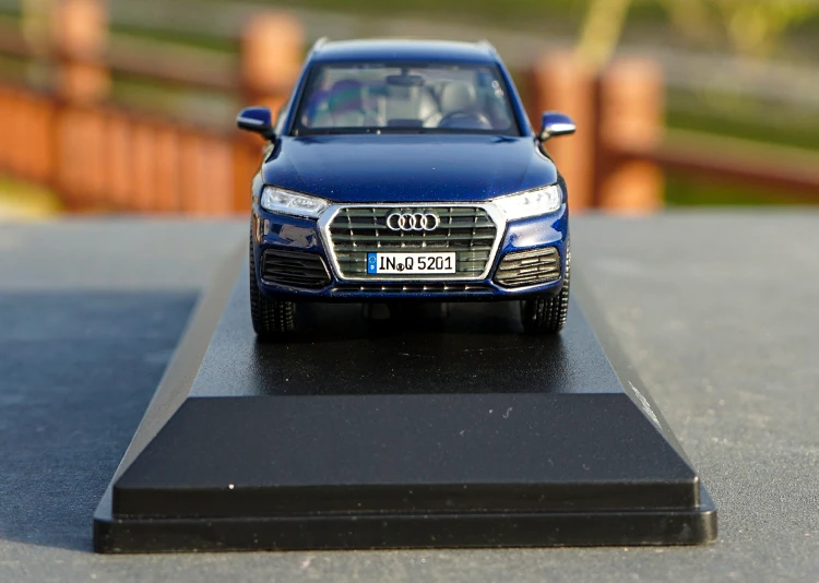 1:43 Q5 AUDI Q5 сплав модель автомобиля статическая Высокая имитационная металлическая модель автомобилей с оригинальной коробкой