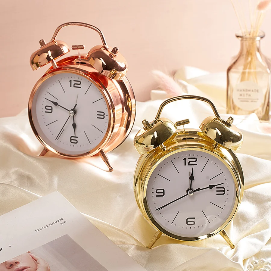Металлический будильник в скандинавском стиле с повтором и светильник маленькие