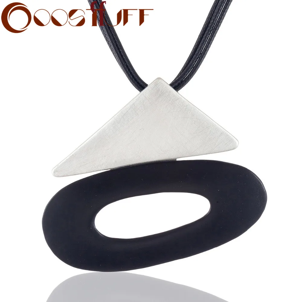 Готическое массивное ожерелье-чокер на шею серебряного цвета черная модель