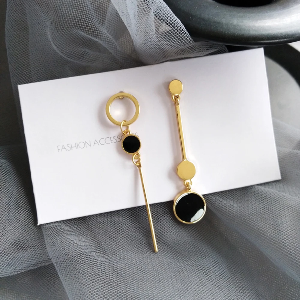 

Wind Earrings Personality Asymmetric Stud earrings Contracted Geometric Round A Word Long Earrings