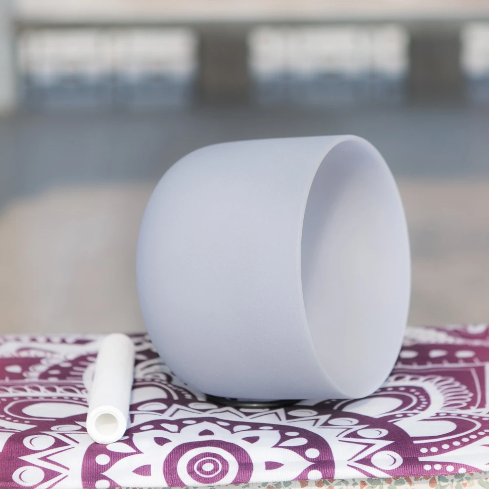 Поющая чаша светильник матовым кварцевым кристаллом 8 дюймов светло серого цвета