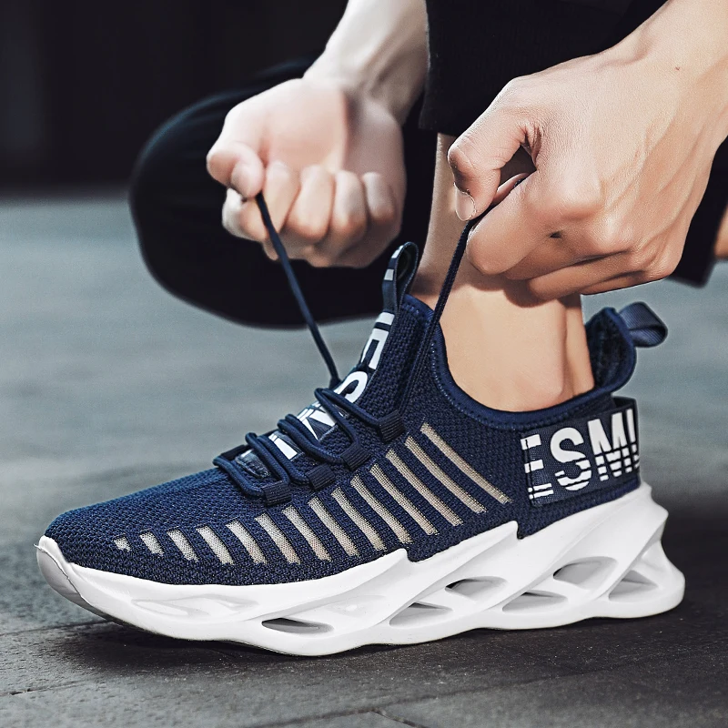 Spring New Green Men's Blade Shoes Mesh Breathable Running Sneakers Men Lightweight Sports Shoes Men Trainers zapatillas hombre