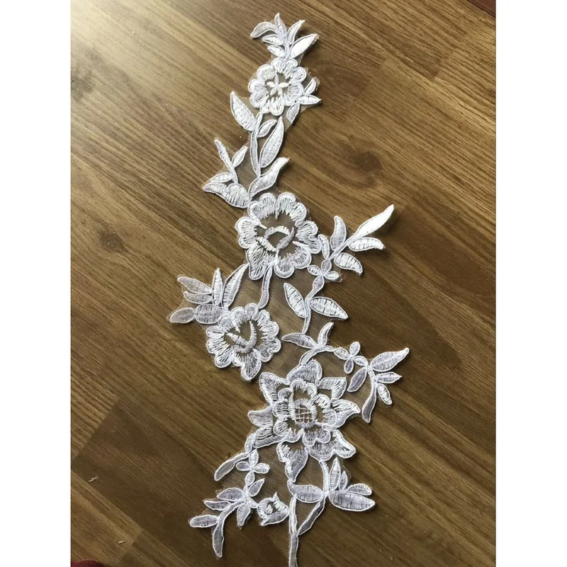 

High Quality Wedding Dresses Lace Appliques Backless Bride Dresses Sleeveless Tulle Sweep Train Bridal Gowns Vestido De Noiva