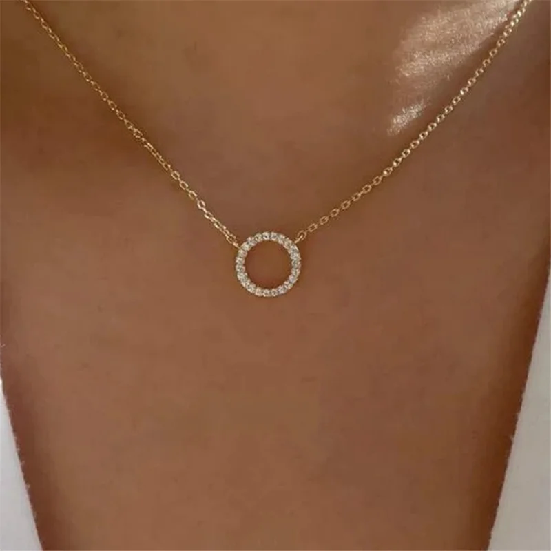 

Simple Creative Temperament Full Diamond Circle Pendant Necklace
