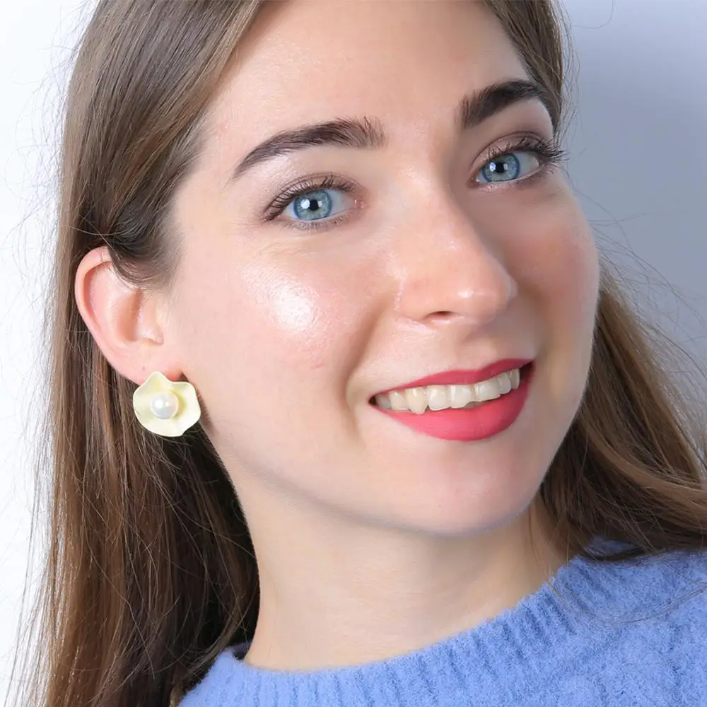 Серьги-гвоздики Neoglory женские антиаллергенные милые цветочные с жемчугом 2020 |