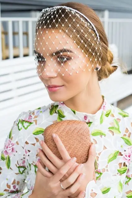 Белая повязка на голову стразы заколка для волос невесты птичья клетка