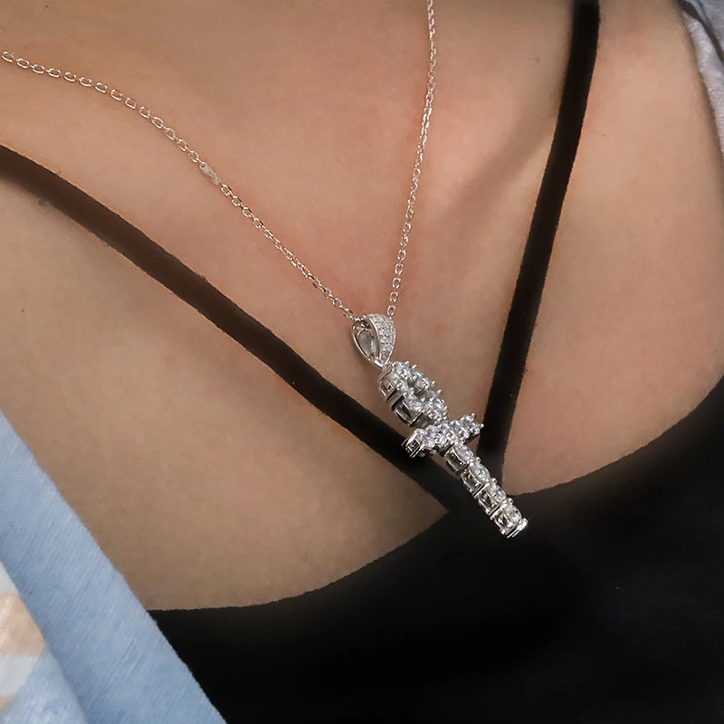 

Round Brilliant Cut Moissanite Necklace Fine Pendant 18K White Gold Plated Silver DEF Color VVS1 Test Positive