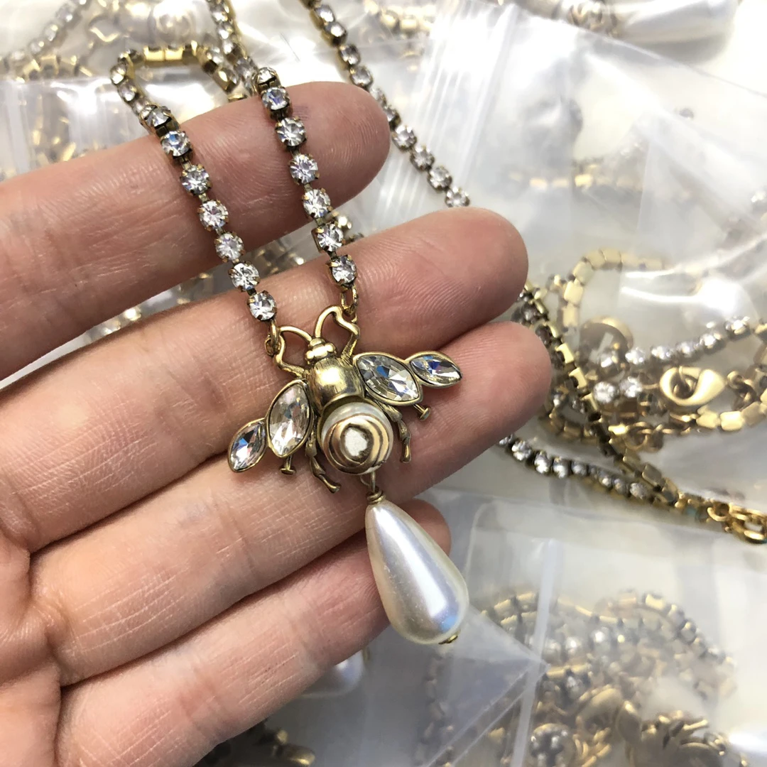 

Romantic simple bee Necklace 2021 hot selling water drop Zircon Pendant 100% Sterling Silver S925 postage free letter jewelry gi