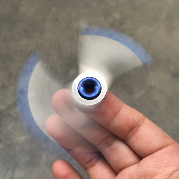 Спиннер ручной из нержавеющей стали с пропеллером антистрессовый титанового