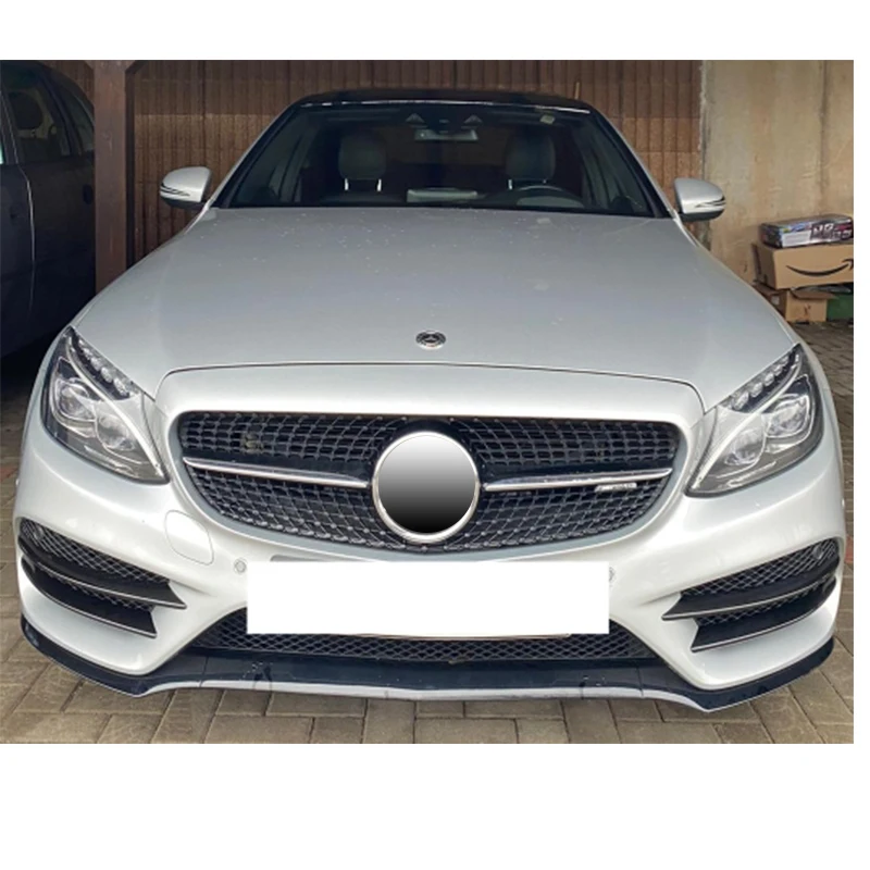 Декоративные накладки на решетку радиатора передней противотуманной фары для