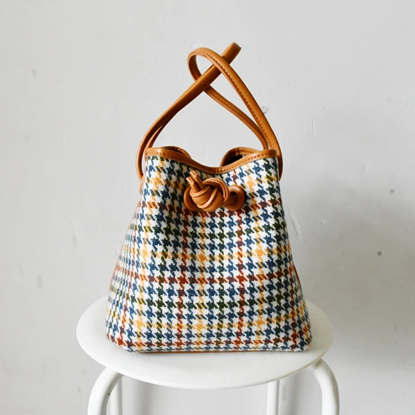 

TOBO 2021 New Fashion Scrub Women Bucket Bag Vintage Handbags Wool Plaid Pattern High Quality Portable Messenger Bag Female