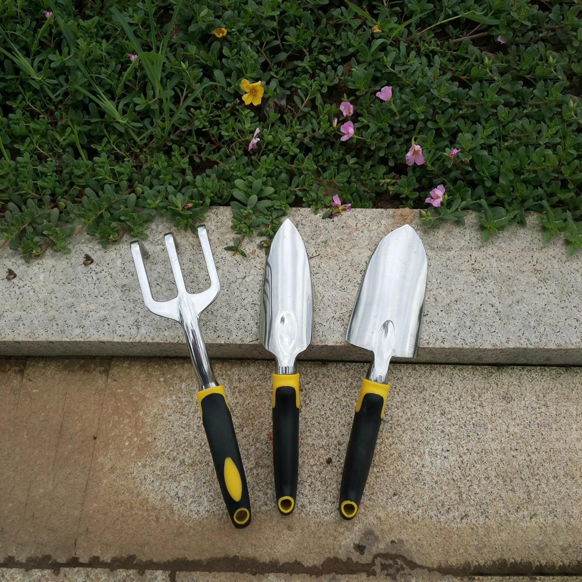

Stainless Steel Perfect trowel for Weeding Transplanting and Digging in Garden Hand Garden Trowel Spade tool