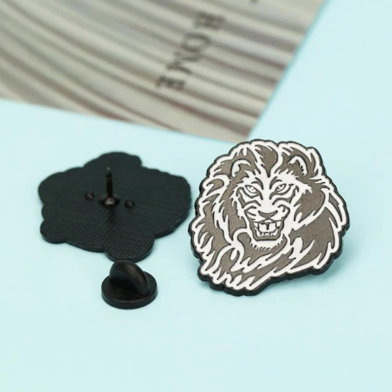 

Fashion Aesthetic Lion Tiger Anime Metal Pin Brooch Badge For Women Cute Anime Hijab Pins Trendy Enamel Pin Brooches Funny New