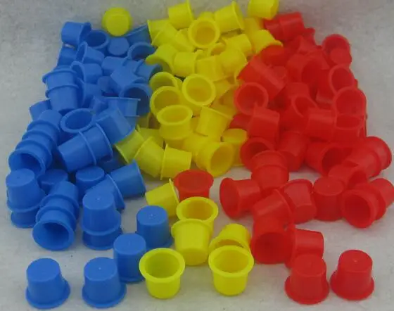 Mix Colors Набор из 200 штук среднего размера, Пластиковые чернила для татуажа, колпачки для пигмента, прозрачные держатели для игольчатых наконечников, аксессуары, поставка - Цвет: Mix Colors
