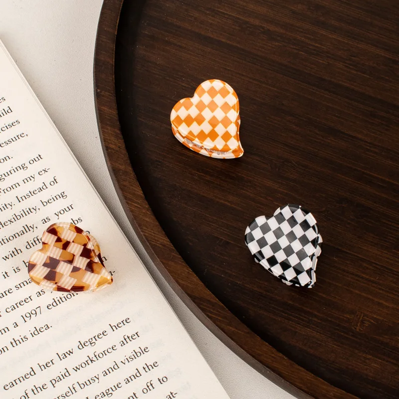 

Korean style Women Lovely Plaid Hair Claws Clip Mini love Acrylic Hairpins Small Catch Clip Girl bangs Sweet Hair Accessories