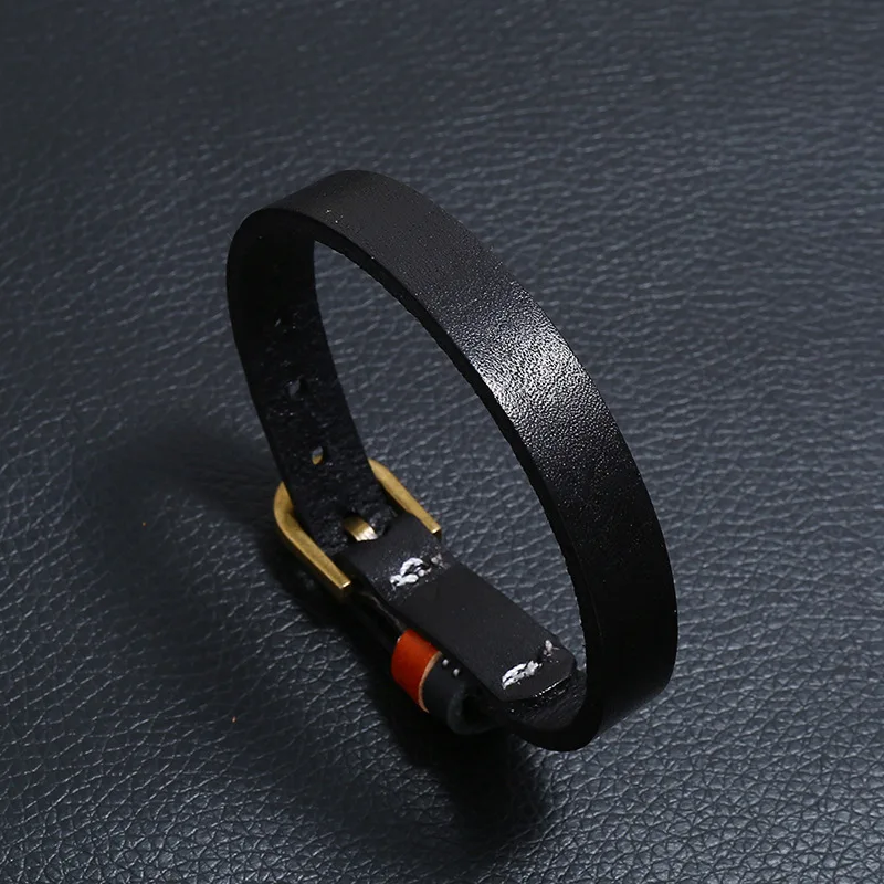 Браслет мужской из натуральной воловьей кожи с пряжкой экологического сплава |