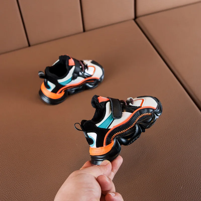 2019 г. Зимняя детская обувь короткие меховые кожаные кроссовки для маленьких