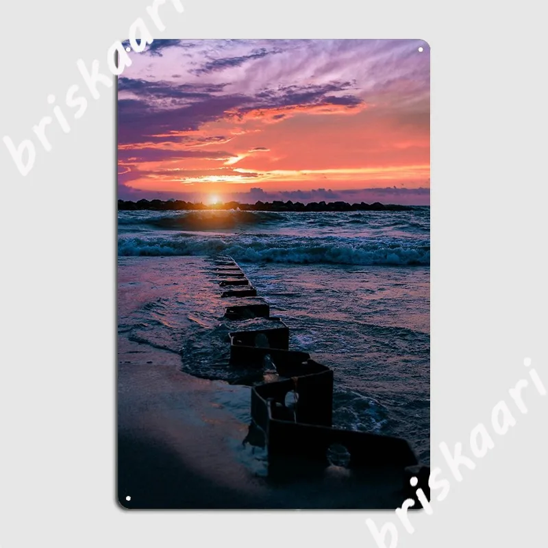 

Плакат на стену клуба или бара с металлическим налётом