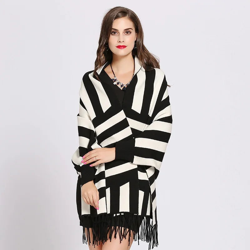 

ZJZLL Wholesale New Arrival Open Front Knit Wear Batwing Sleeves Cape Wraps Medium Thick Tassel Layers And Ponchos Shawl Women