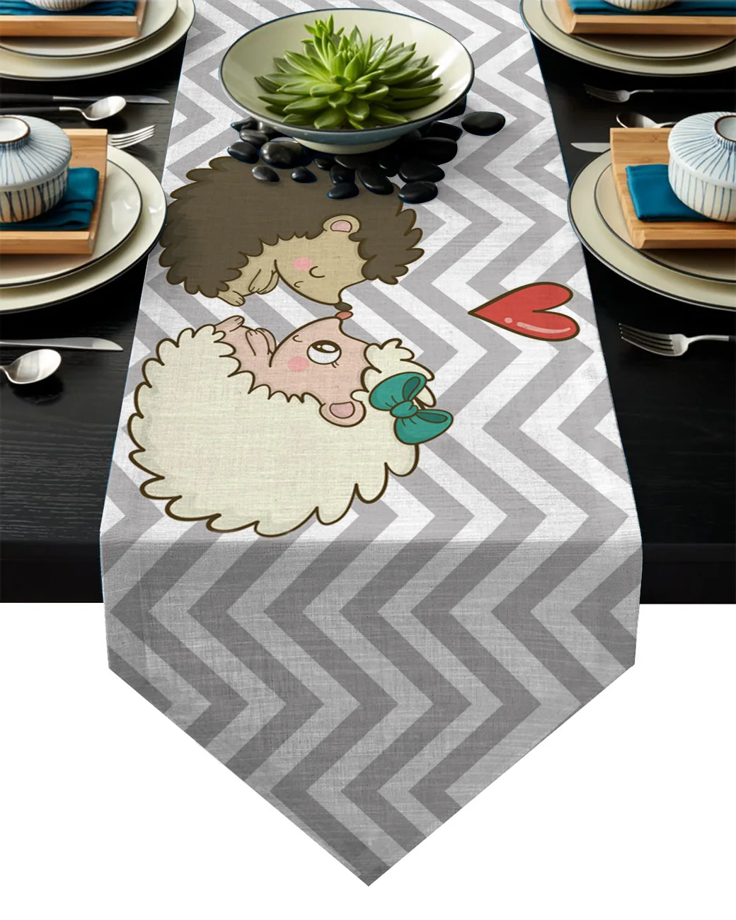 Геометрический полосатый фон Love Two Affectionate Hedgehog настольная дорожка