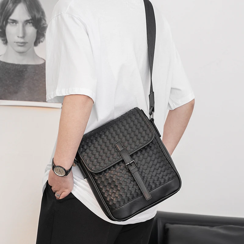 

New Knit Design Men Mini Sling Bag Leather Weaving Single Shoulder Crossbody Bag Business Travel Male Messenger Bags Phone Pouch