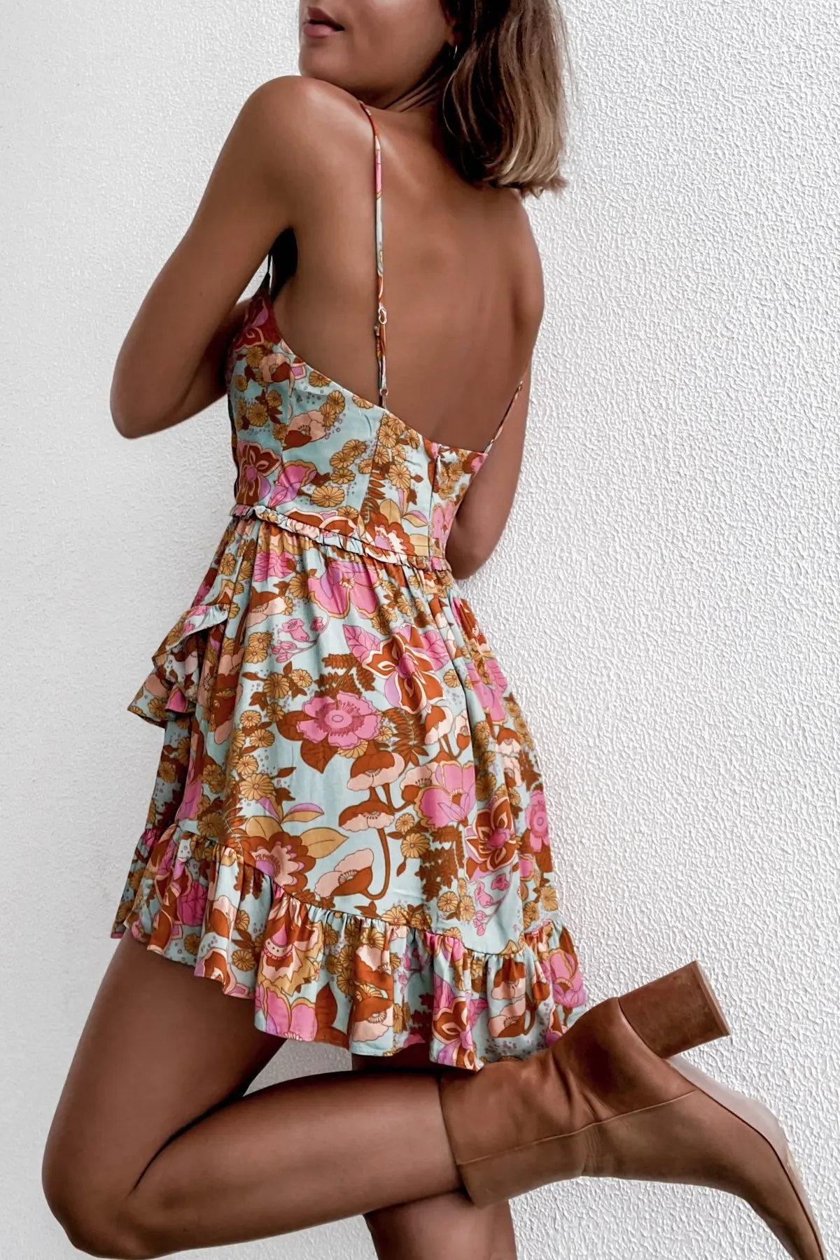 

hirigin Casual Floral Boho Elegant Dress Women Pink Flower Print Bohemian Beach Style Summer Mini Dress Ruffled Backless 2021