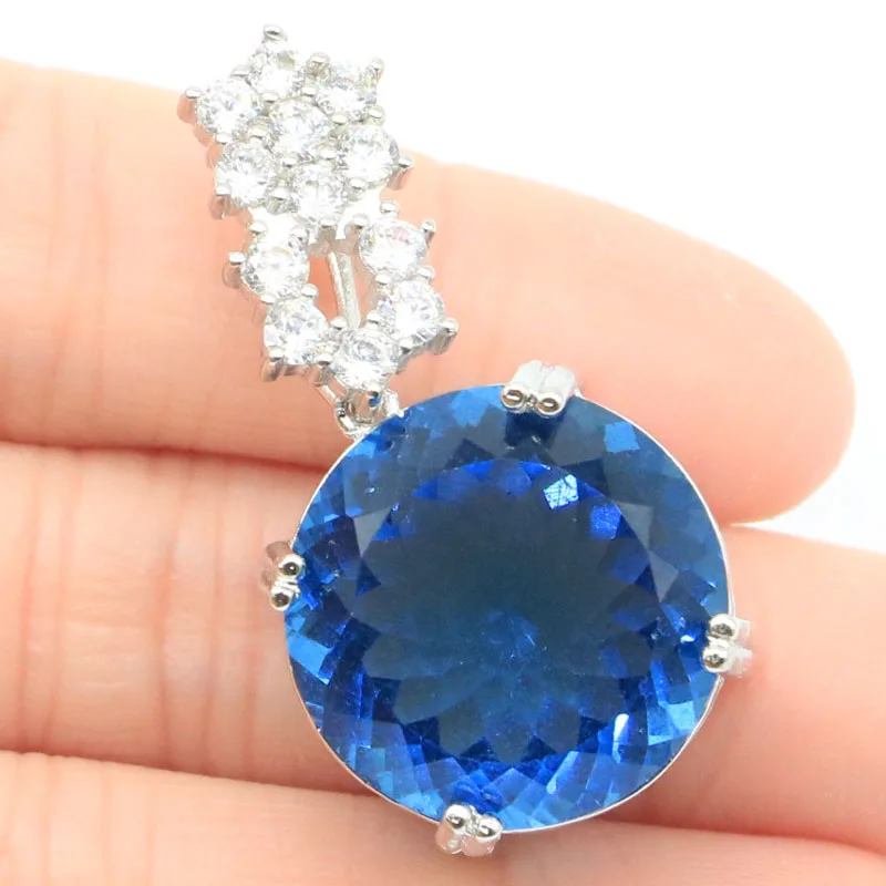 Кулон женский из серебра и розового золота с круглым кубическим цирконием 37x22